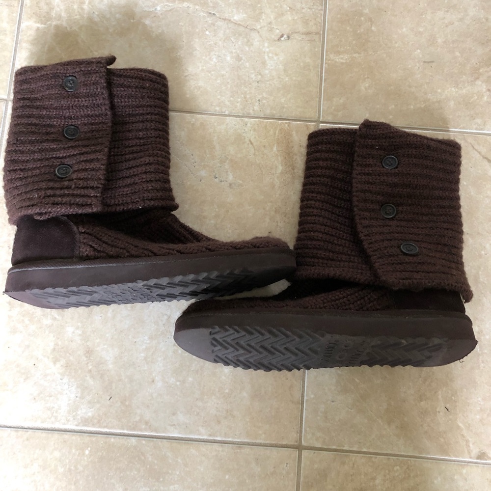Uggs - Picture 2 of 5